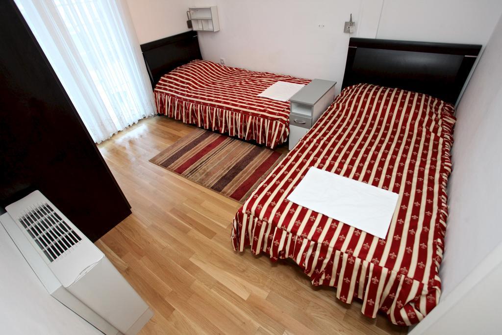 Smirna Apartment *